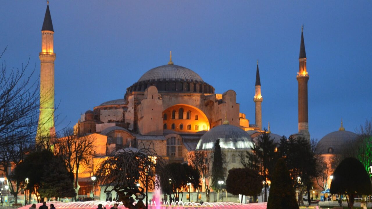 Turkey urges citizens to leave Lebanon due to security risks